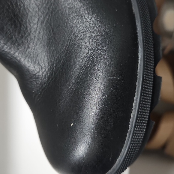 Sorel | Black Ankle Boots - Picture 4 of 12